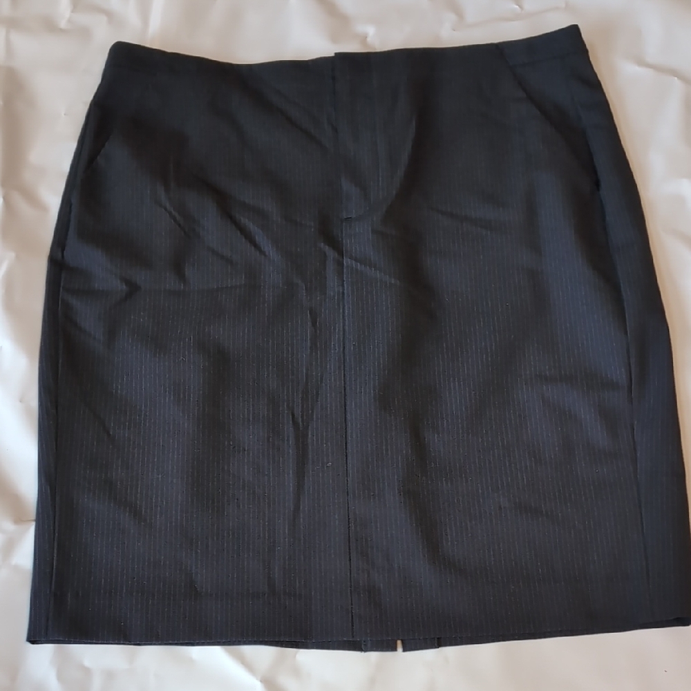 GAP Black Pencil Skirt Knee-Length Workwear